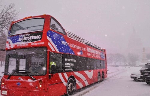 暴風雪襲擊美國東海岸 積雪將達50厘米