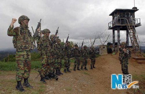 韓國(guó)軍隊(duì)在韓朝邊界舉行軍演(組圖)