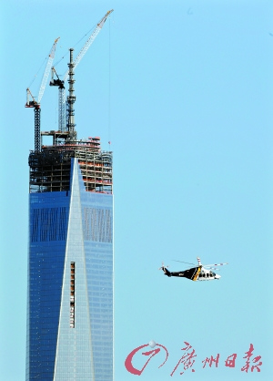 美警用直升機(jī)在空中巡邏。