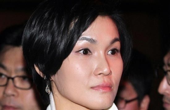 李敘顯(Lee Seo-Hun)，38歲，第一毛織(Cheil Industries)，執(zhí)行副總裁，韓國