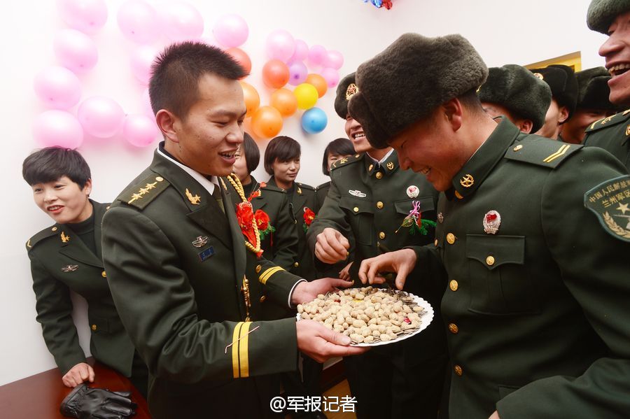 邊防軍人的三輪車婚禮