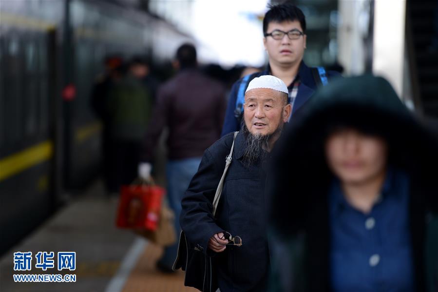 （社會(huì)）（5）各地春運(yùn)迎來返程客流高峰